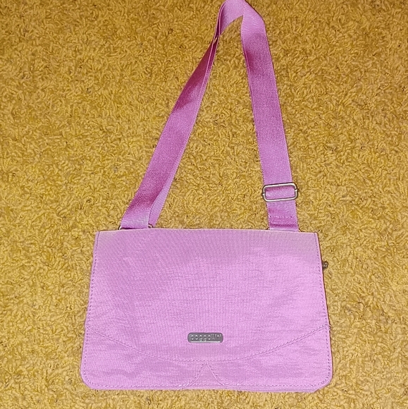 Baggallini Handbags - Baggallini Crossbody Nylon Bag